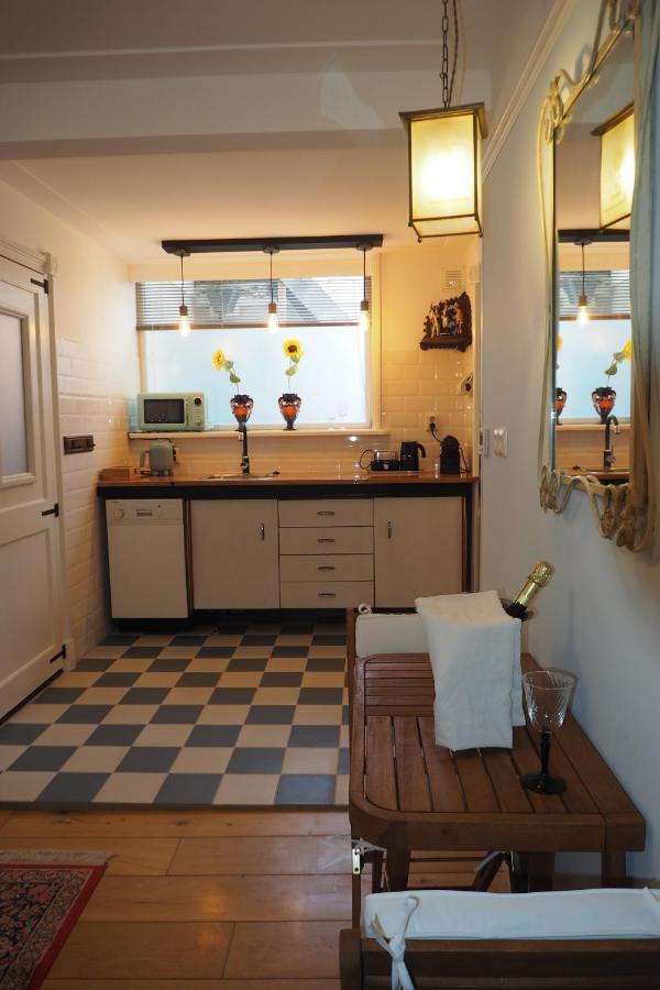 דה בורג B&B Bureau Warmoesstraat מראה חיצוני תמונה