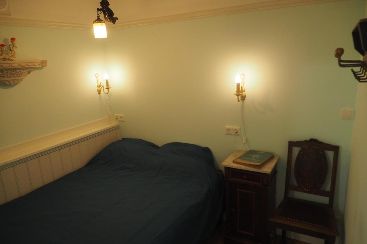 דה בורג B&B Bureau Warmoesstraat מראה חיצוני תמונה