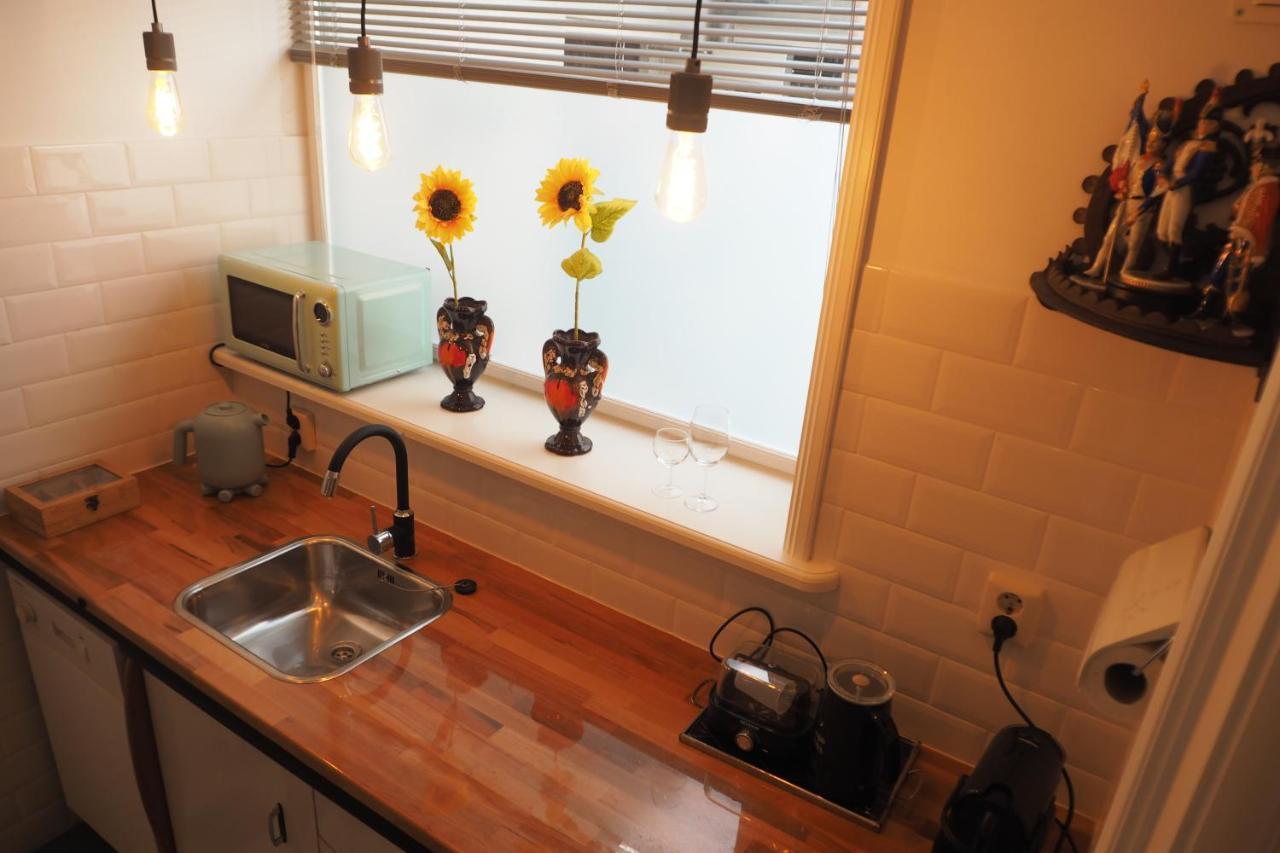 דה בורג B&B Bureau Warmoesstraat מראה חיצוני תמונה